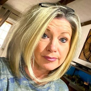 Meet your Posher, Niki